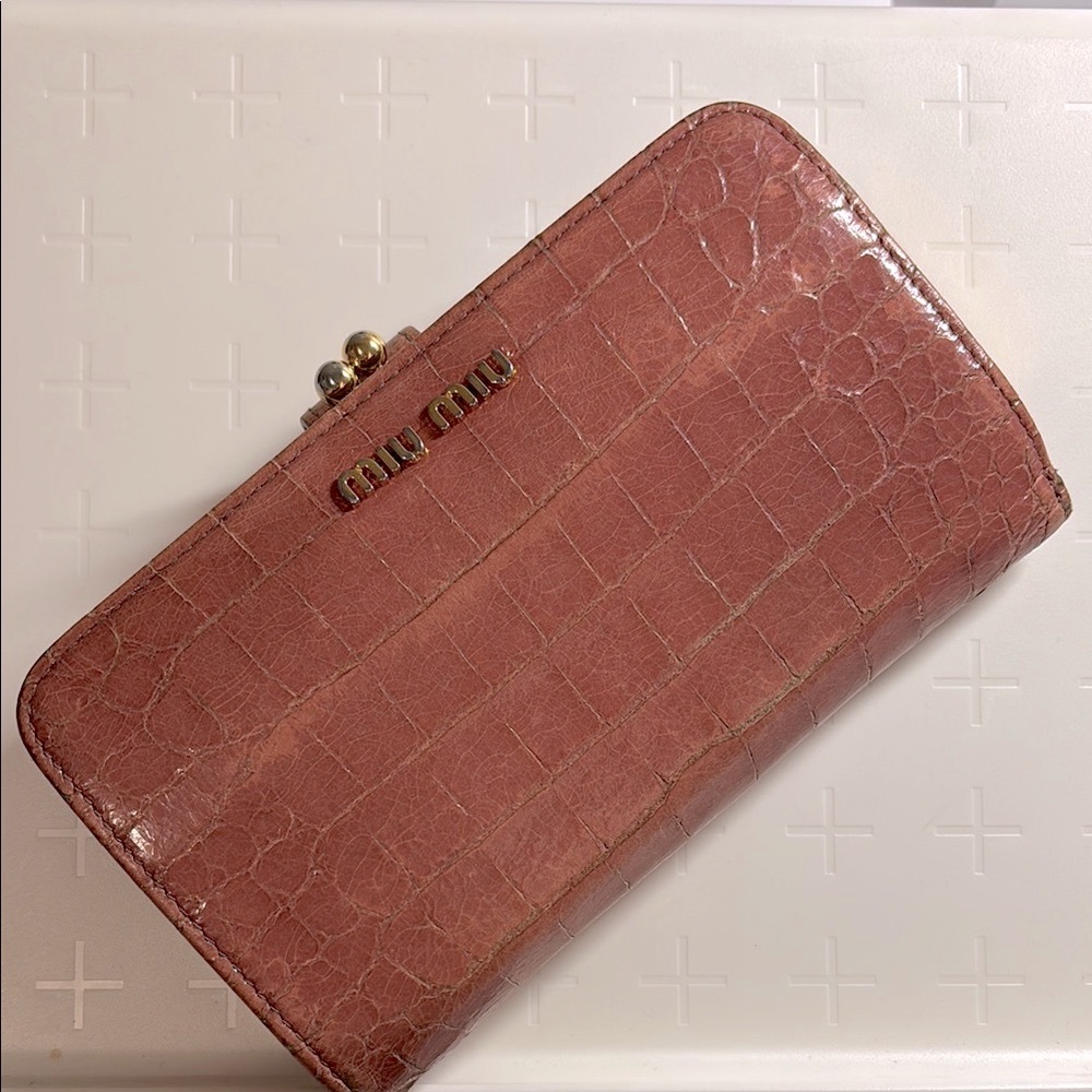 Miu Miu Pink Croc-Embossed Leather Wallet with Gold Hardware